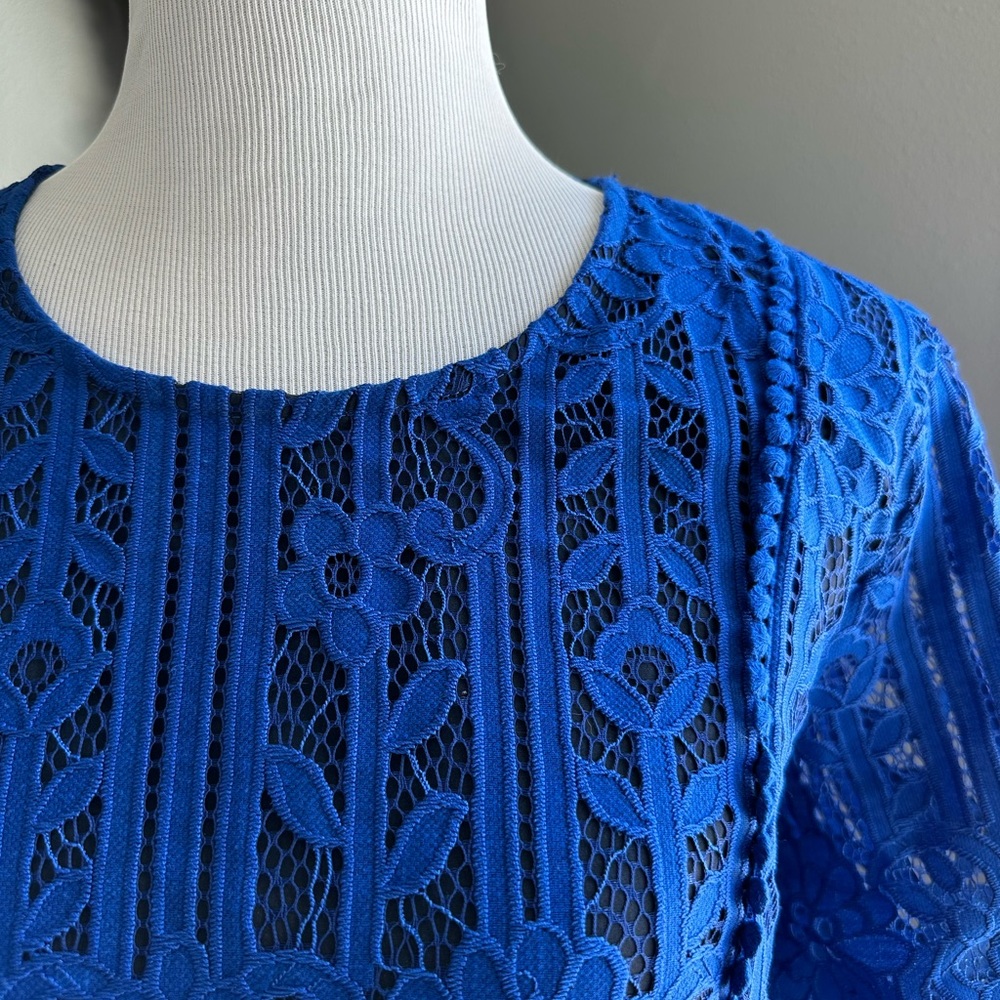 Lace shift dress